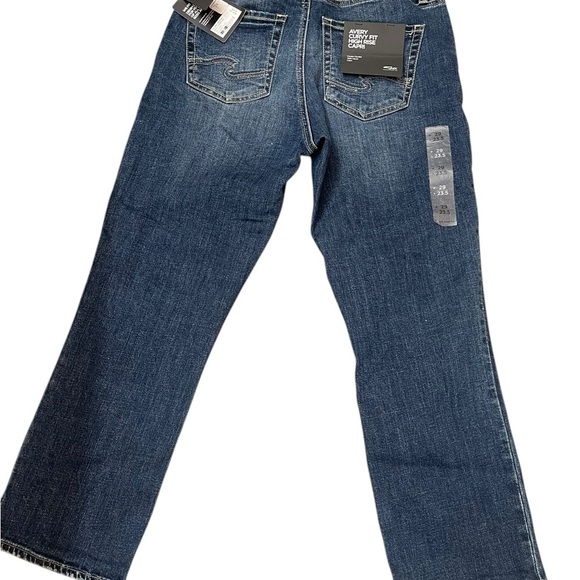 Silver Jeans Women's Avery Curvy Fit G
High Rise Capri Size W29/L23.5 - Picture 2 of 16